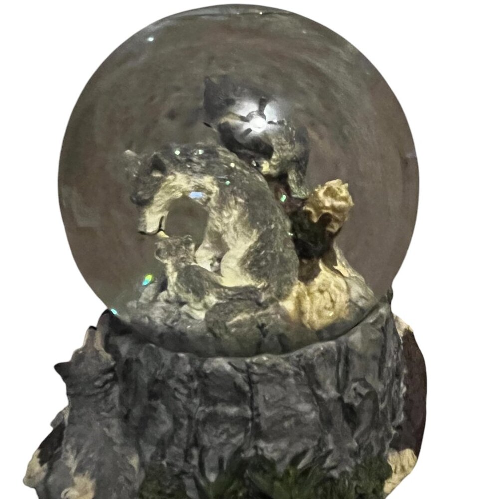 VINTAGE} Snow Globe features Wolves/Parents & Cubs Snow Globe; Plays "Born Free" - Picture 3 of 12